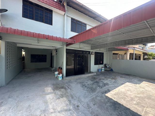Landed House Semi D 2 Storey Taman Brown Gelugor Rent