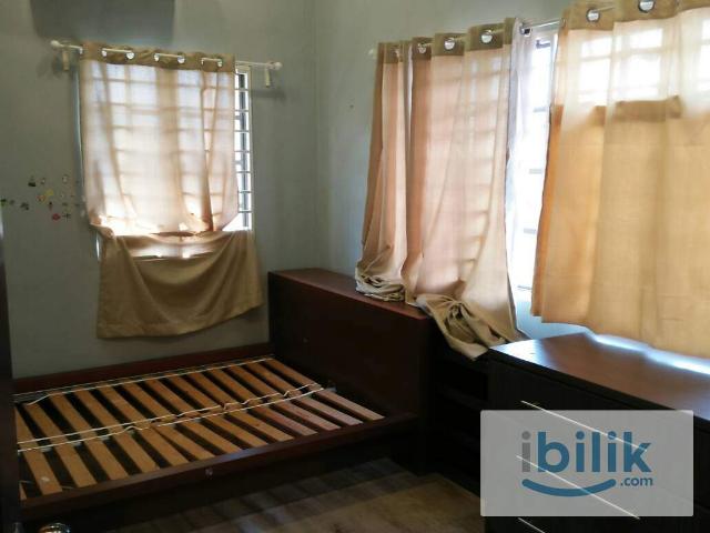 Landed House Room To Let
