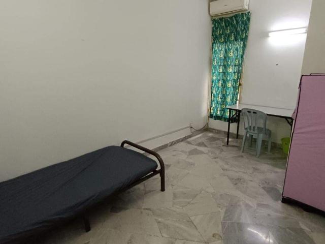 Landed House Room Rental @ Subang | Low Deposit