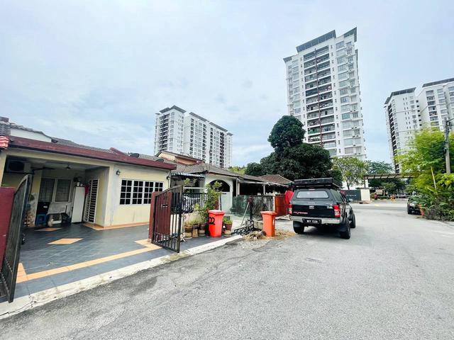 LANDED NON BUMI1Sty Taman Sri Melor Seksyen 7 BangiCHEAPEST UNIT