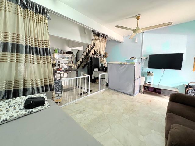 Landed MurahFor Sale 2storey cluster house Seksyen 18 Shah Ala