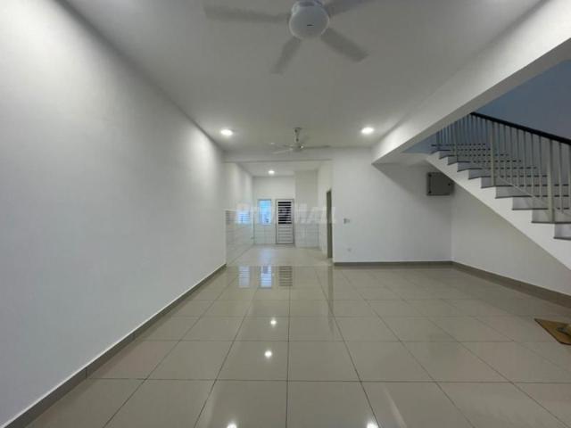 Landed New House Facing Open In Nilai Impian For Rent