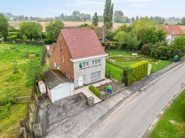 Landelijk gelegen woning op ruim perceel