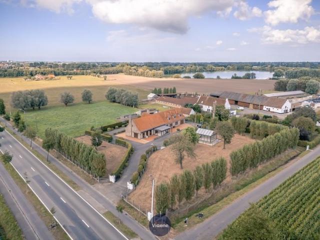 Landelijk gelegen woonhuis 4.880 m²