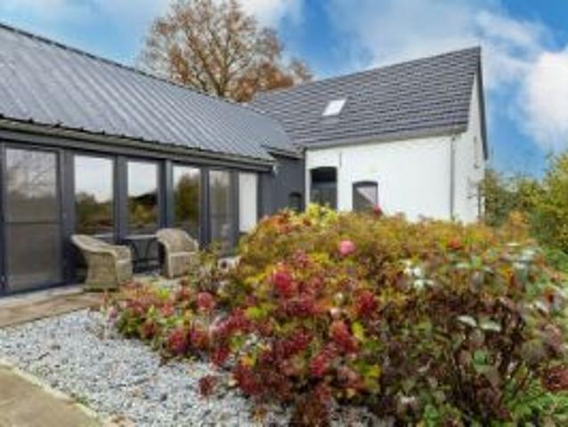 Landelijk gelegen hoeve op perceel van ca. 2.240m² te Weeld