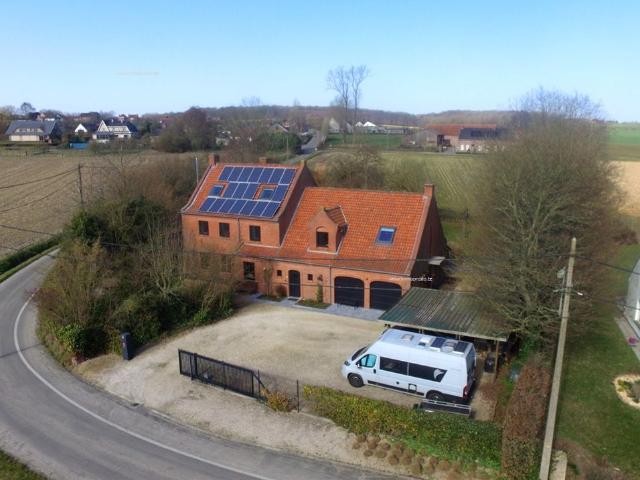 Landelijk gelegen instapklare villa te Elsegem