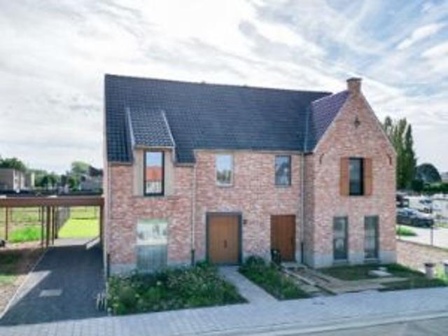 Landelijke, energiezuinige woning in nieuwe woonwijk
