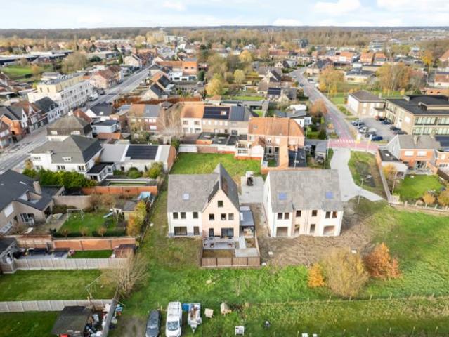 Landelijke, halfopen woning
