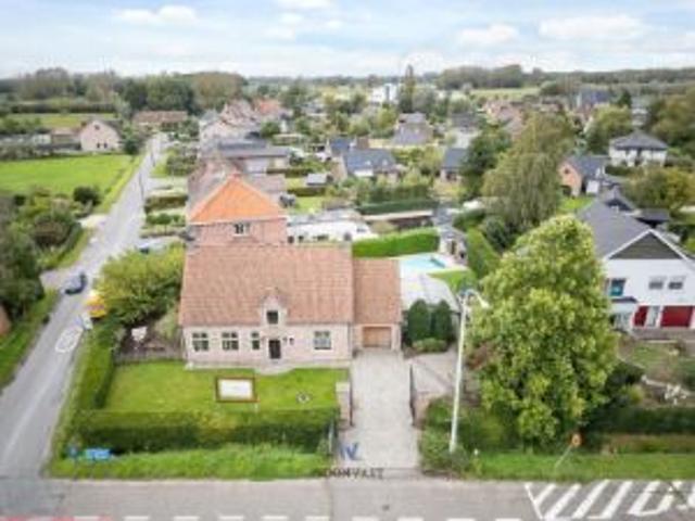Landelijke villa te Waasmunster!