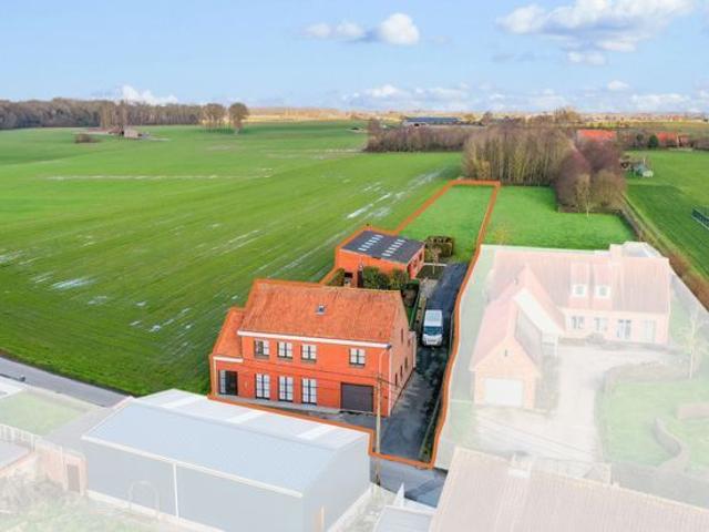 Landelijke woning met loods!