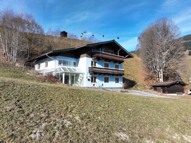 Landhaus am Bernkogellift in Saalbach mit touristischer Nutzung, Ski in Ski out!