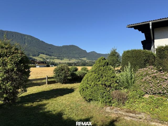 Landhaus mit Ungewöhnlicher Innenarchitektonischer Gestaltung!