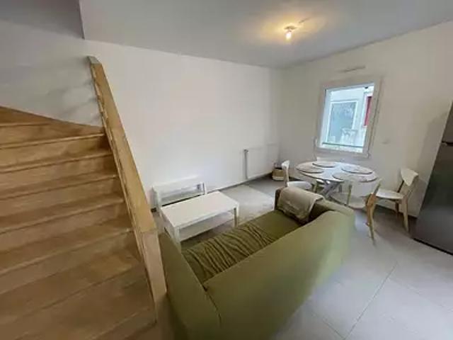 Landivisiau 29400 Location maison 3 pièces t3 au dernier étage
