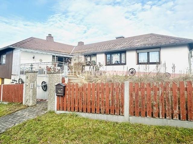 Ländlicher Bungalow mit viel Potenzial – auf einer Ebene wohnen, naturnah leben