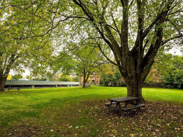 Landmark Towers 2 Bedroom Apartment for Rent at 112 Base Line Rd W, London, ON N6J 1V4 Southcrest
