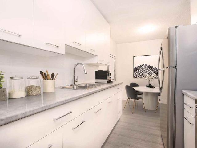 Landmark Towers 2 Bedroom Apartment for Rent at 112 Base Line Rd W, London, ON N6J 1V4 Southcrest