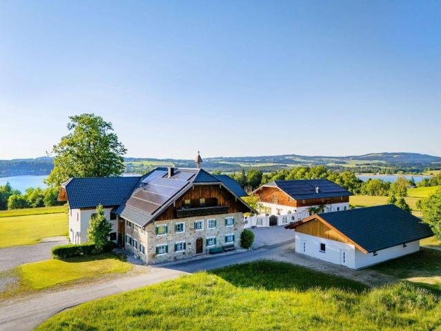 Landsitz am Wallersee