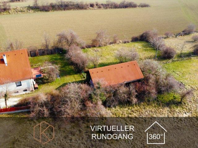 Landwirtschaftliches Wohnhaus | 5.500 m² Fläche | Garage | Pferdestall mit 5 Boxen und Koppeln