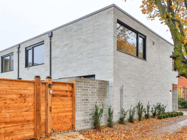Laneway 1404 Dufferin Street, Toronto | 2Beds/1Bath, Townhouse, $3,400/mo | Condos. Ca