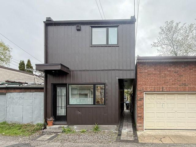 Laneway 598 Crawford Street, Toronto | 2Beds/2Bath, Townhouse, $3,700/mo | Condos. Ca