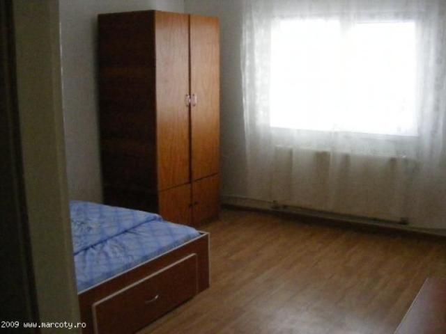 Langa Piata Nord Stradal