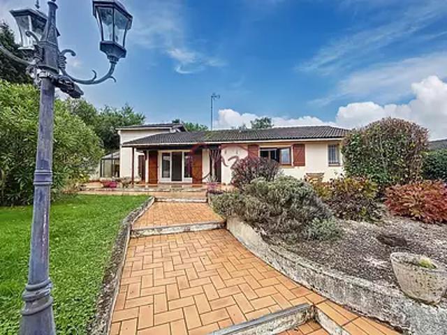 Langoiran 33550 Achat / Vente maison 7 pièces t7 au dernier étage parking