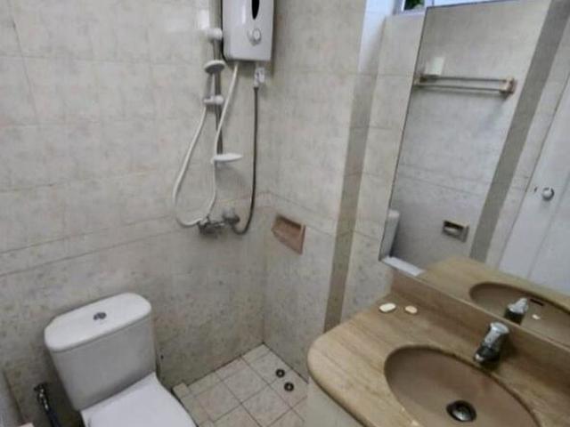 Langston Ville D9, Apartment