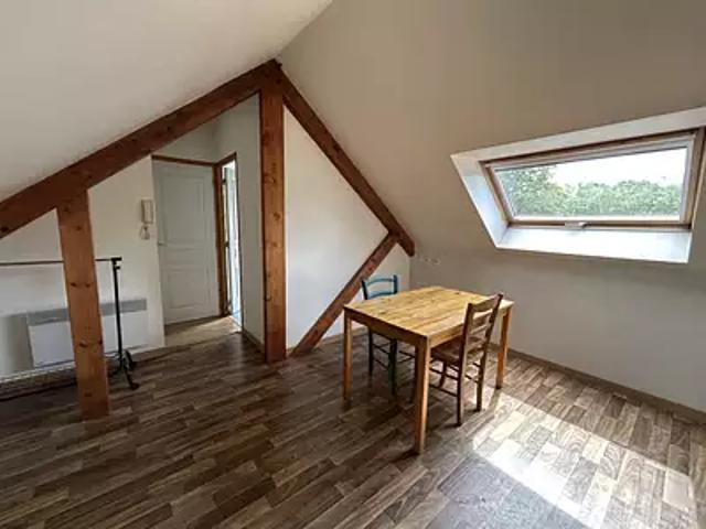 Lannion 22300 Location appartement 1 pièce t1 au dernier étage