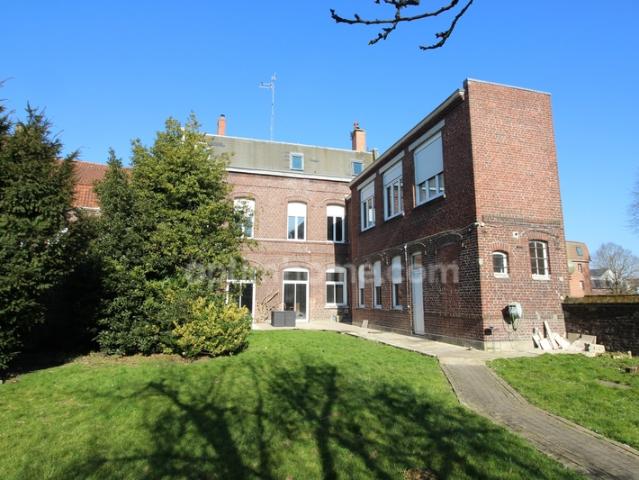 Lannoy limite Hem Rare maison de maître 430 m2 habitables 12 pièces