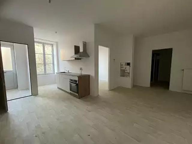 Laon 02000 Location appartement 2 pièces t2