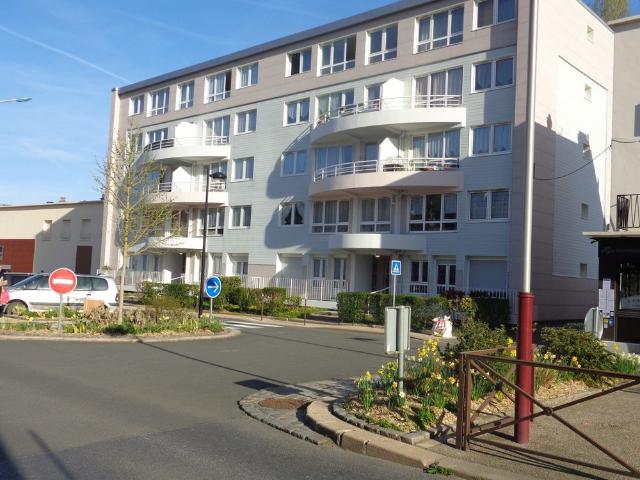 LAON, 02000