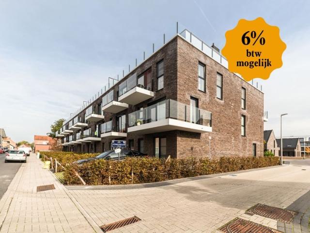 Laatste dakappartement met grote terras te koop