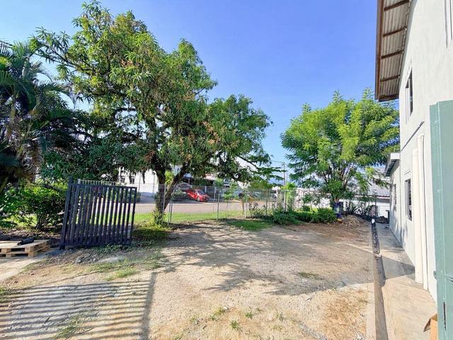 Labis Double Storey Corner With 19KakiLandFulLoanBasicReno1InMarket