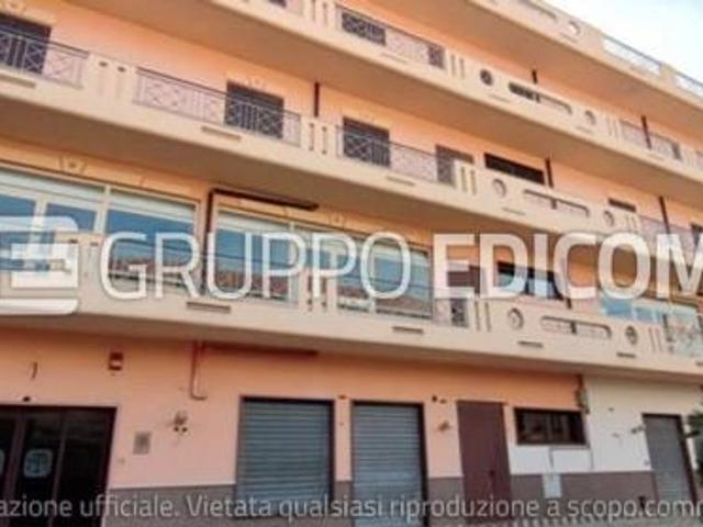 Laboratori per arti e mestieri di 392.25 mq in vendita a Melito di Porto Salvo Rif. 4552167