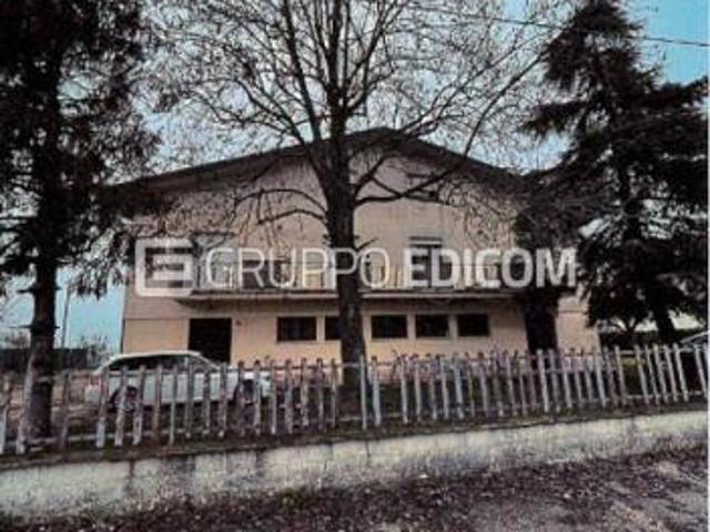 Laboratori per arti e mestieri in vendita a Copparo Rif. 3556445