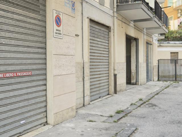 LABORATORIO COMMERCIALE A MERCATELLO