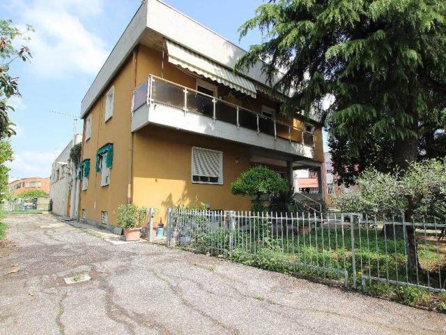Laboratorio in vendita a Calderara Di Reno