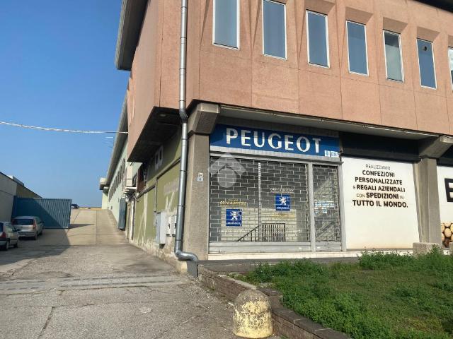 Laboratorio in vendita a Brescia