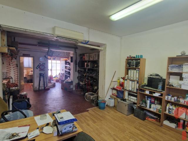 LABORATORIO in VENDITA a FIRENZE GAVINANA / EUROPA / FI SUD
