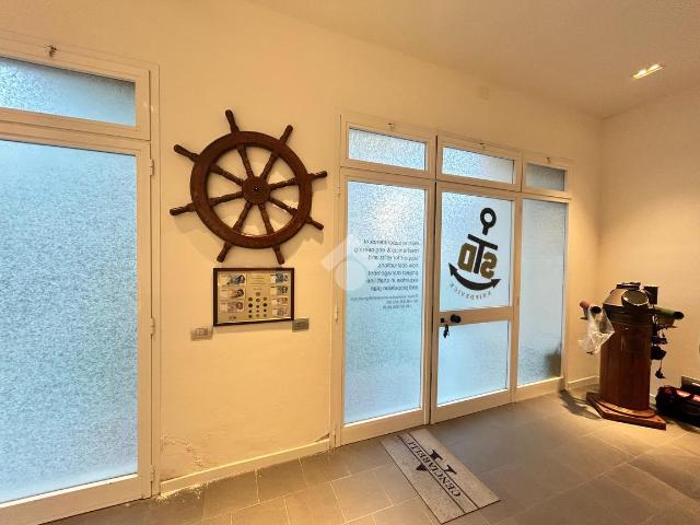 Laboratorio in vendita a La Spezia