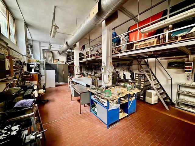 Laboratorio in vendita a Milano