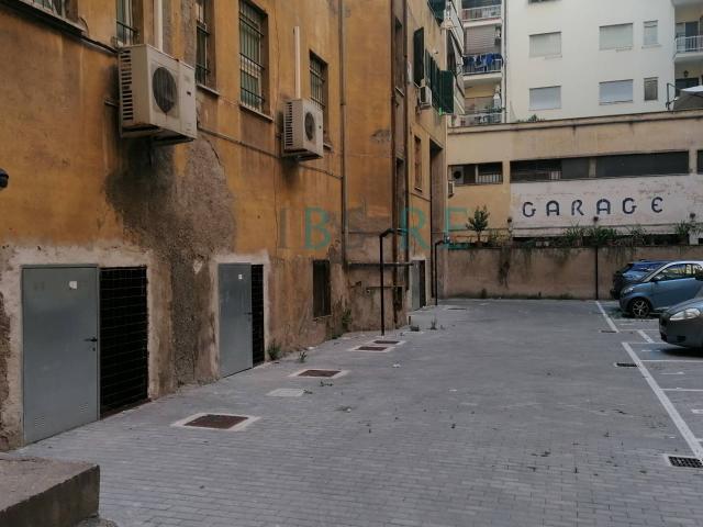 Magazzino in Vendita a Roma