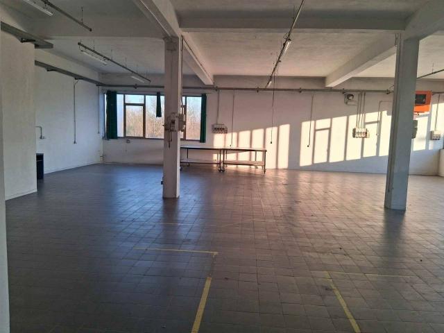 Laboratorio in affitto a Campi Bisenzio
