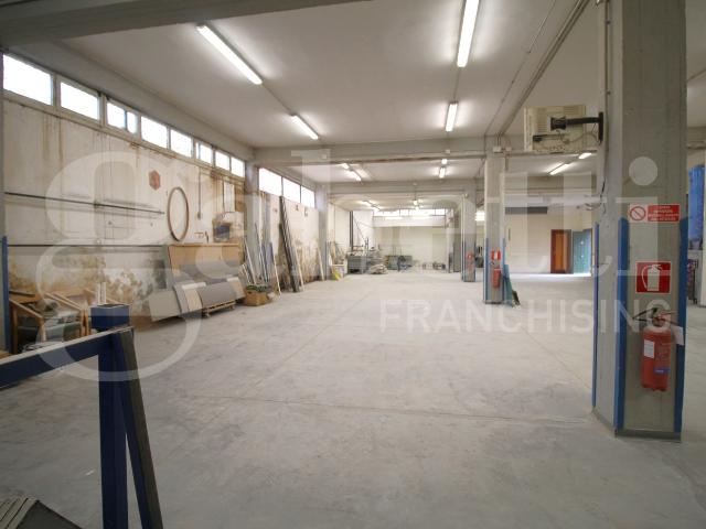 Laboratorio in affitto a Casalnuovo di Napoli