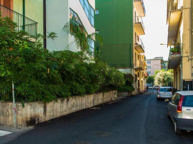 Laboratorio in affitto a Acireale