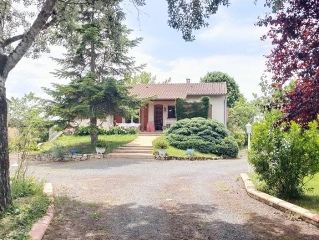 LABOUTARIE, villa avec dépendances vendue en viager occupé