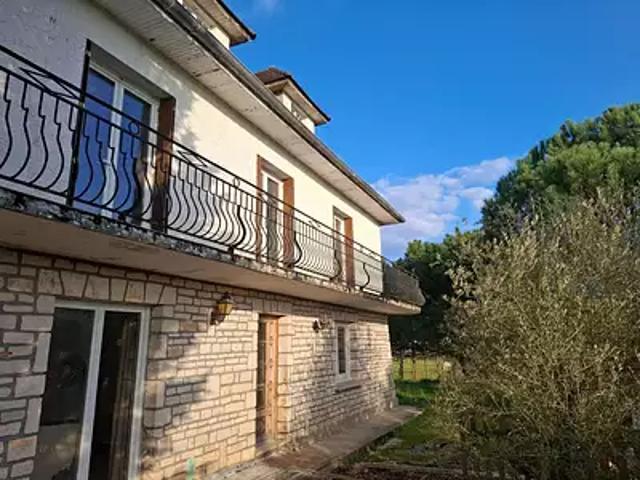 Lacapelle Marival 46120 Achat / Vente maison 8 pièces t8 balcon