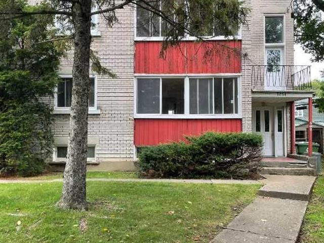 Lachine 2 X 4 et demi, situé sur le boulevard St Joseph