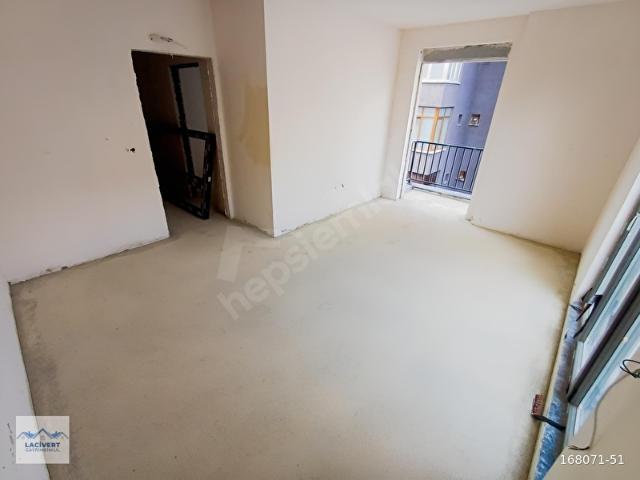 LACİVERT'TEN*EFSANE DAİRE TOPRAKYOLDA SIFIR ARAKAT 3+1 ÖN CEPHE