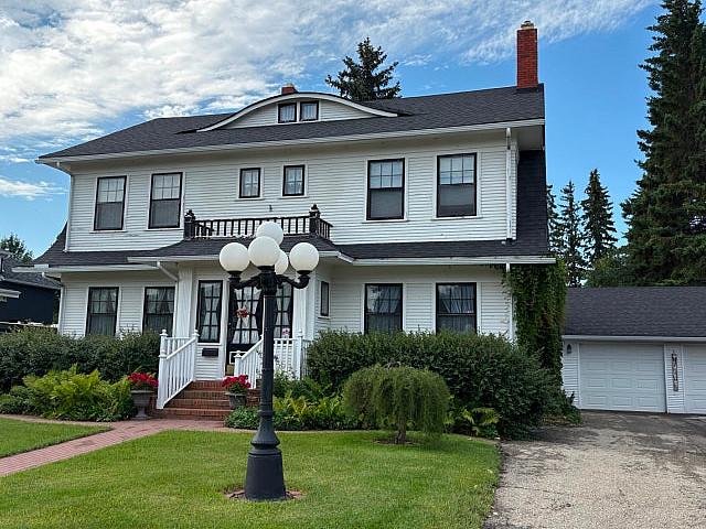 Lacombe Heritage Home For Sale